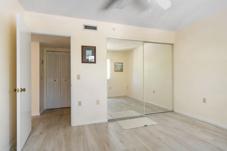 901 Seafarer circle 306 12-2