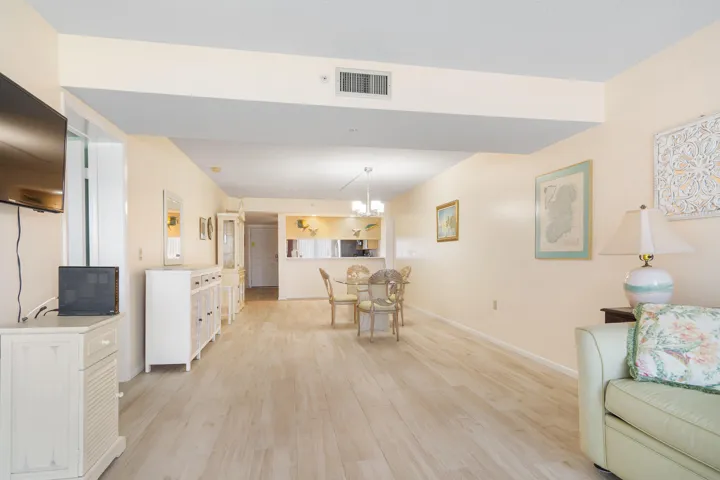 901 Seafarer circle 306 10-2