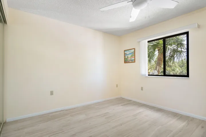 901 Seafarer circle 306 11-2
