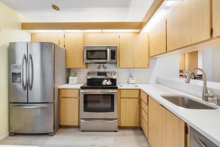 901 Seafarer circle 306 14-2