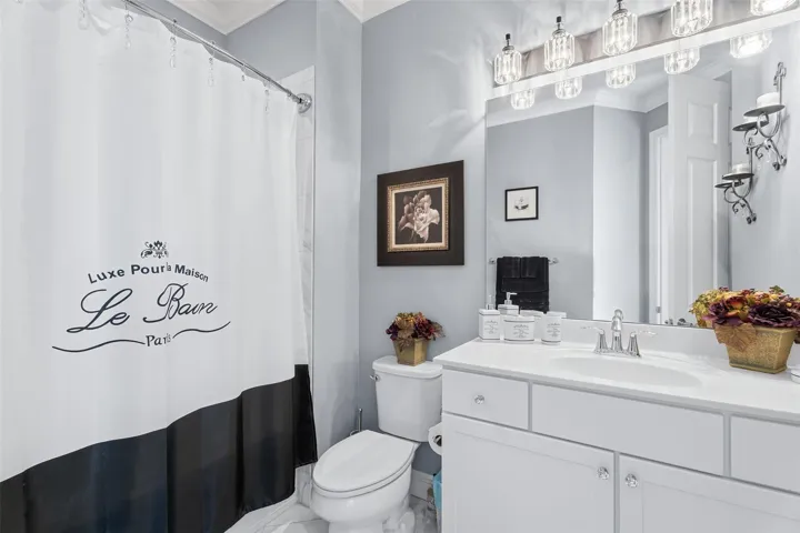 GUEST BATHROOM ON SECOND FLOOR