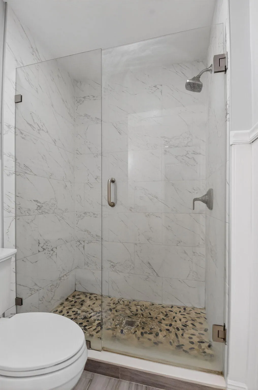 SEAMLESS SHOWER DOORS