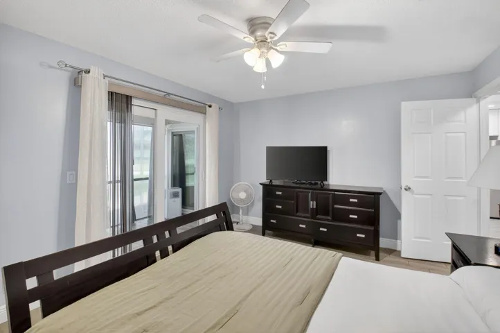 SLIDERS TO FLORIDA ROOM