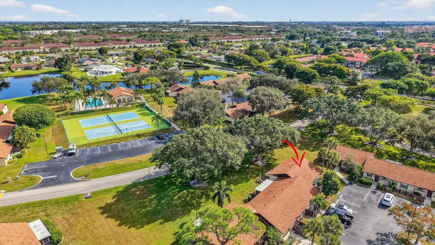 TENNIS COURTS/CLUBHOUSE
