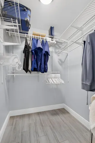 LARGE CLOSET