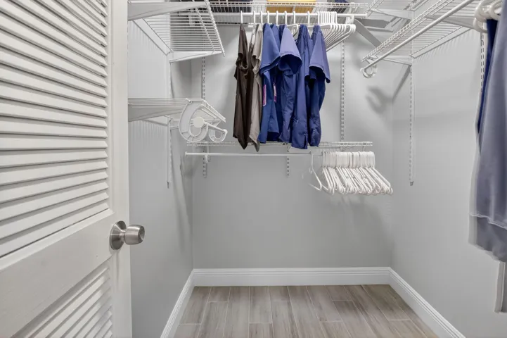 LARGE CLOSET