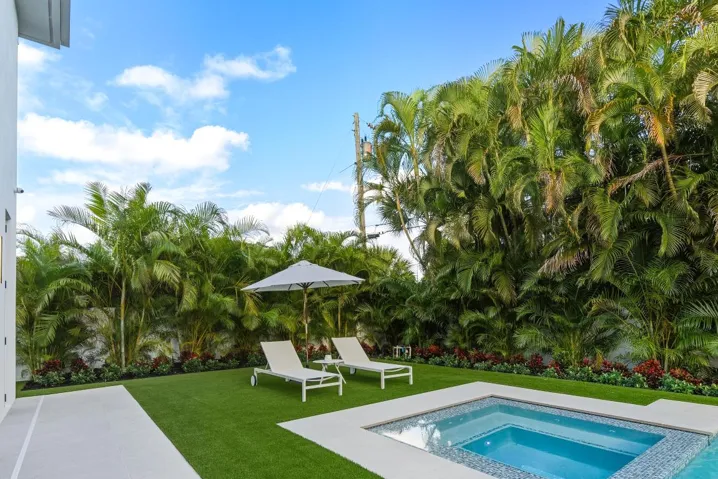 450 NE Spanish Ct Boca Raton FL-78