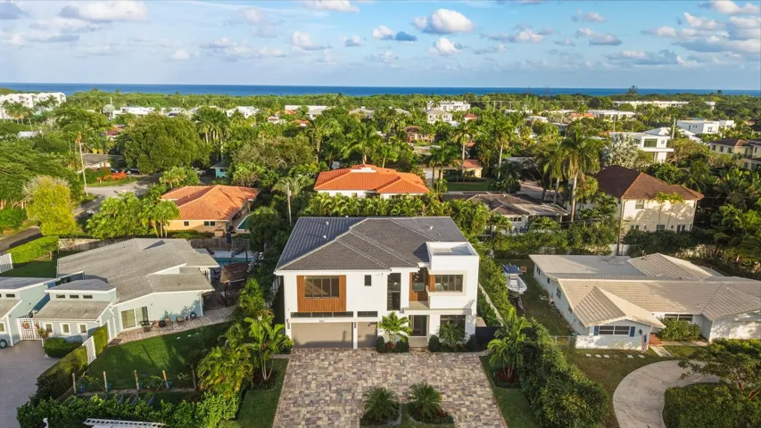 450 NE Spanish Ct Boca Raton FL-8