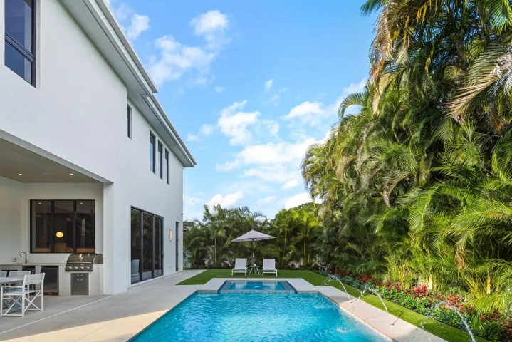 450 NE Spanish Ct Boca Raton FL-77