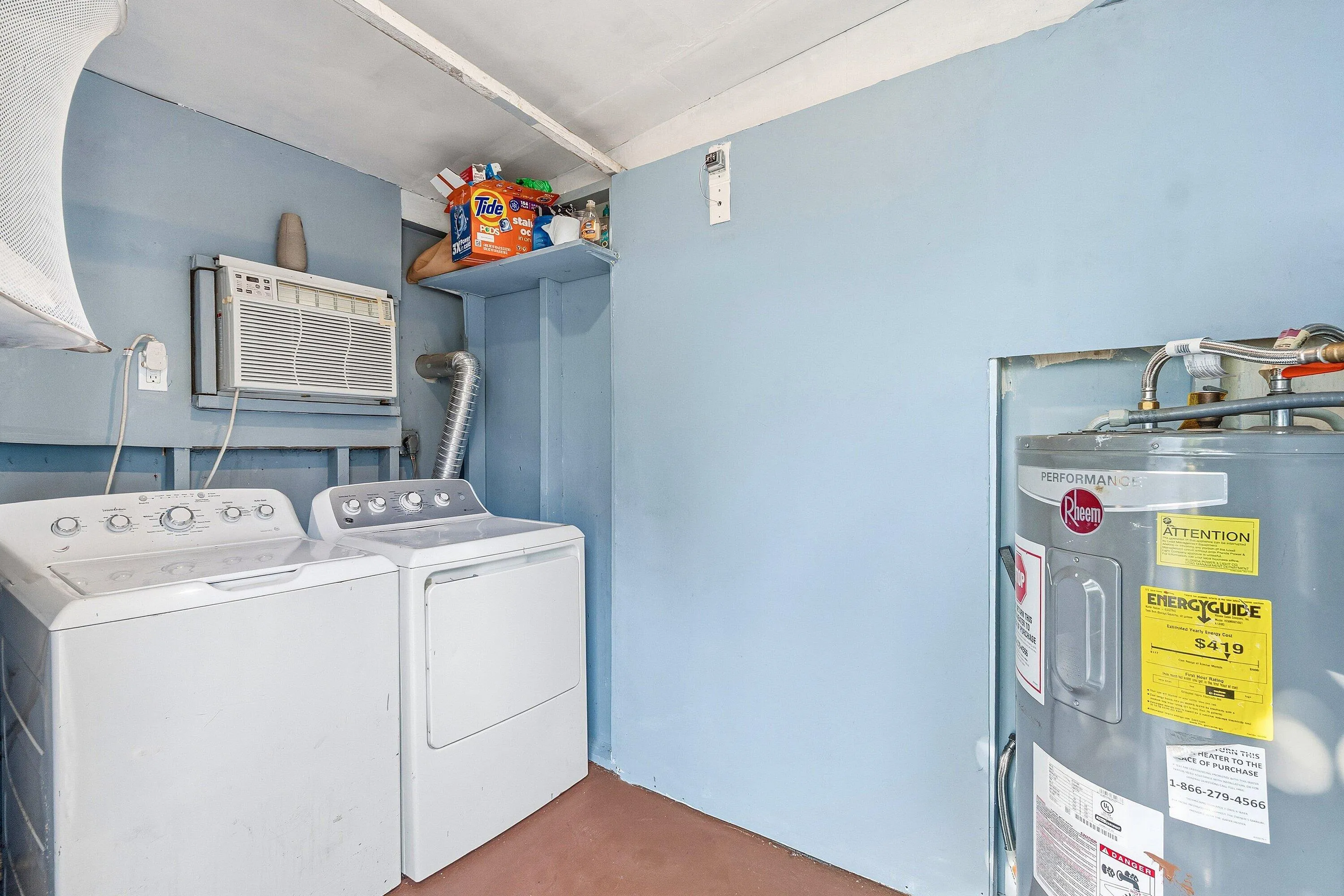 Detached Laundry Room