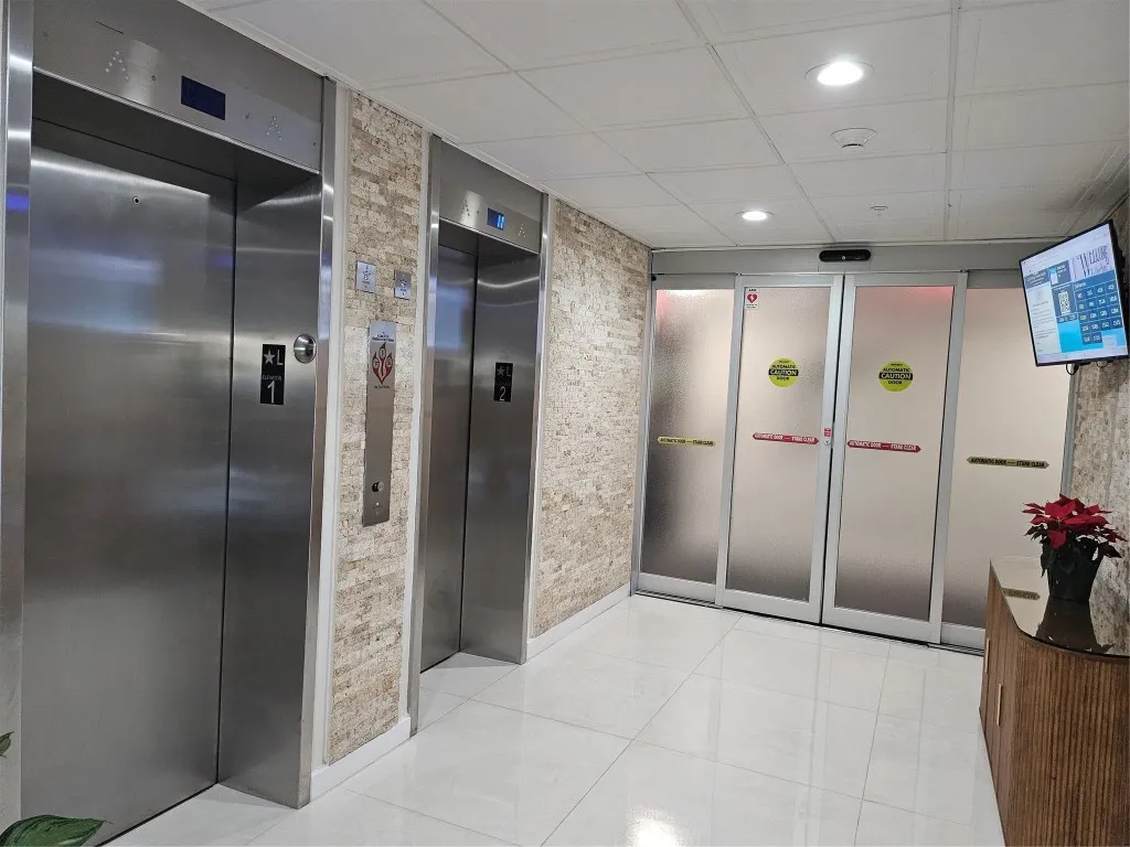 lift featuting touch floor panel
