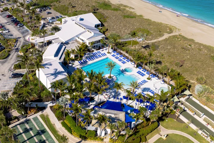MAIN POOL, RESTAURANT, TIKI BAR....