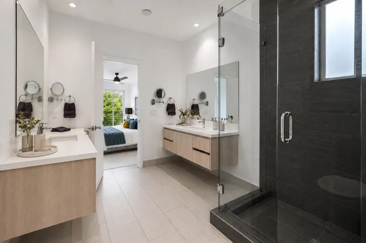 Master Bathroom_VS