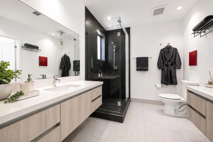 Master Bathroom_VS