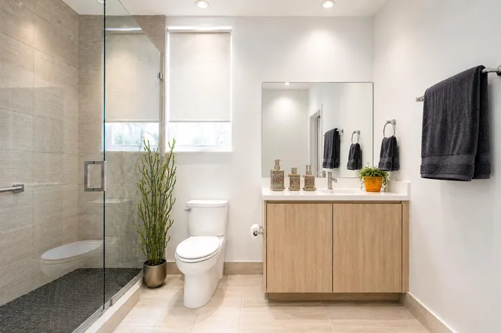 Bathroom on 1st level_VS