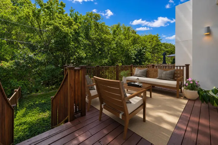 Deck/Patio_VS