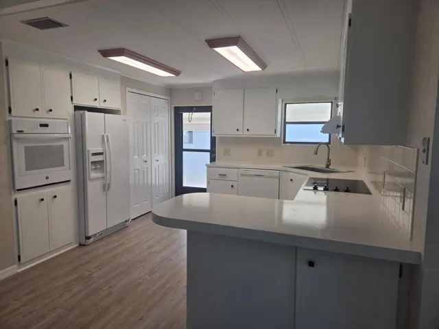 kitchen white 4