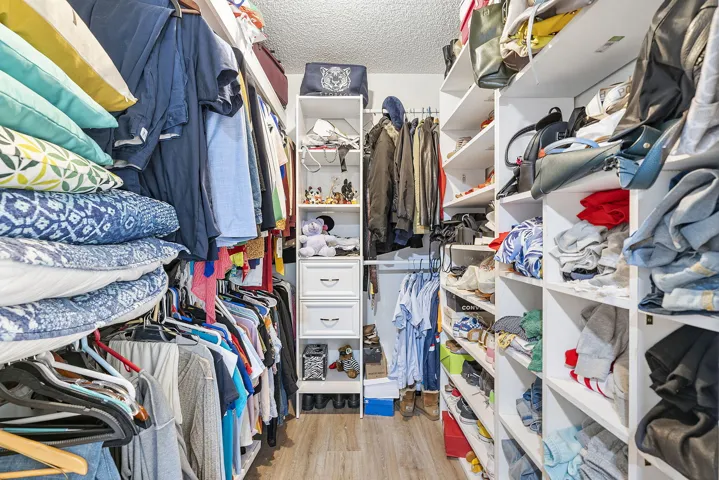 Walk in Closet