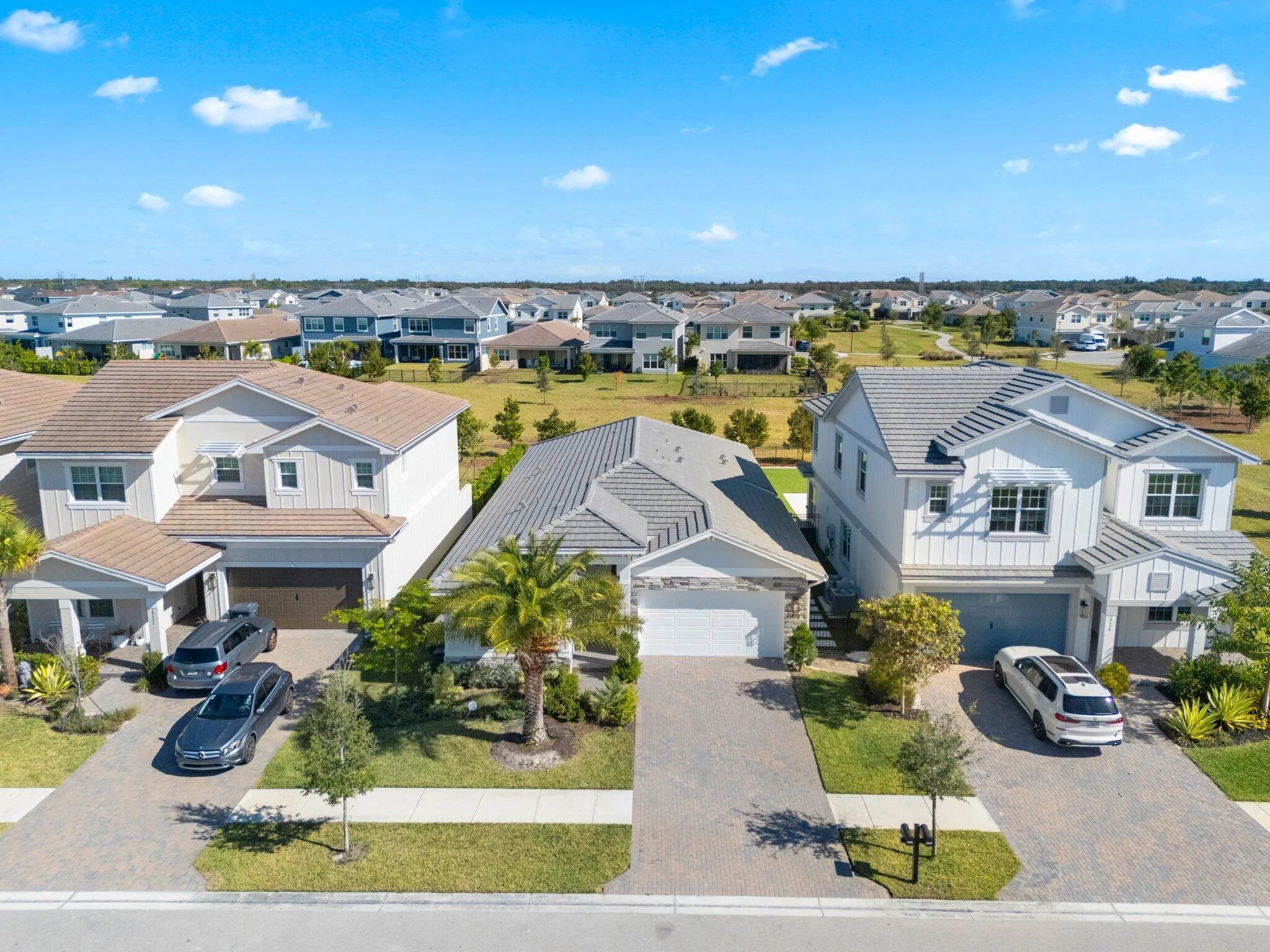 19545 Broad Shore Walk - 59.jpg-SMALL