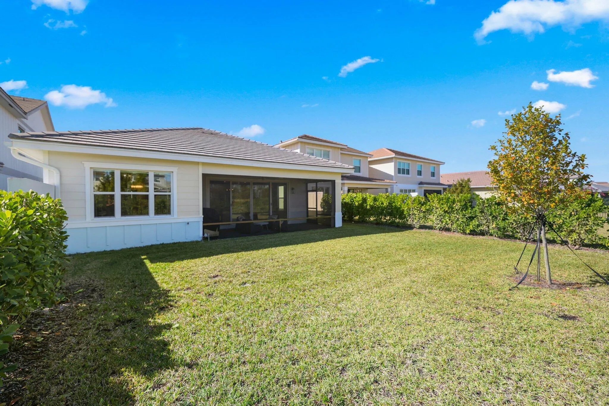 19545 Broad Shore Walk - 57.jpg-SMALL