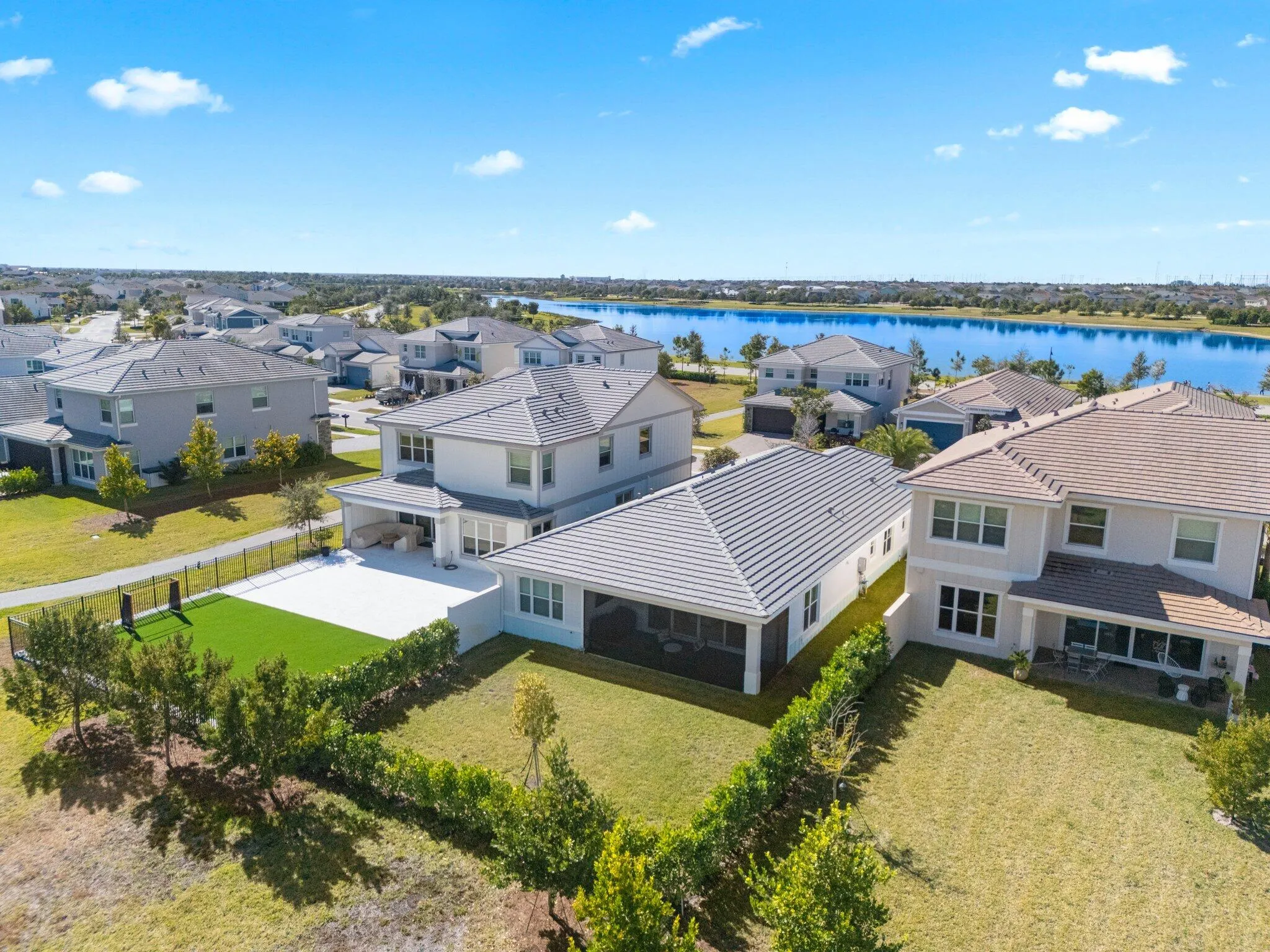 19545 Broad Shore Walk - 63.jpg-SMALL
