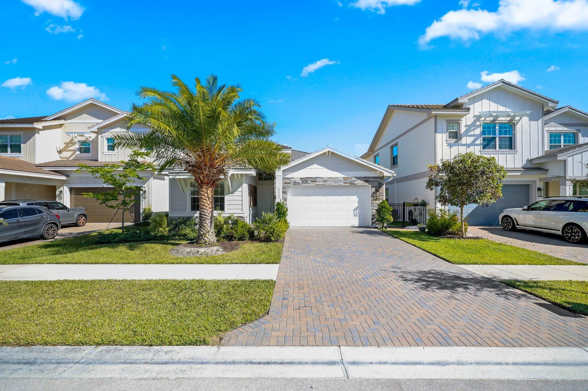 19545 Broad Shore Walk - 2.jpg-SMALL