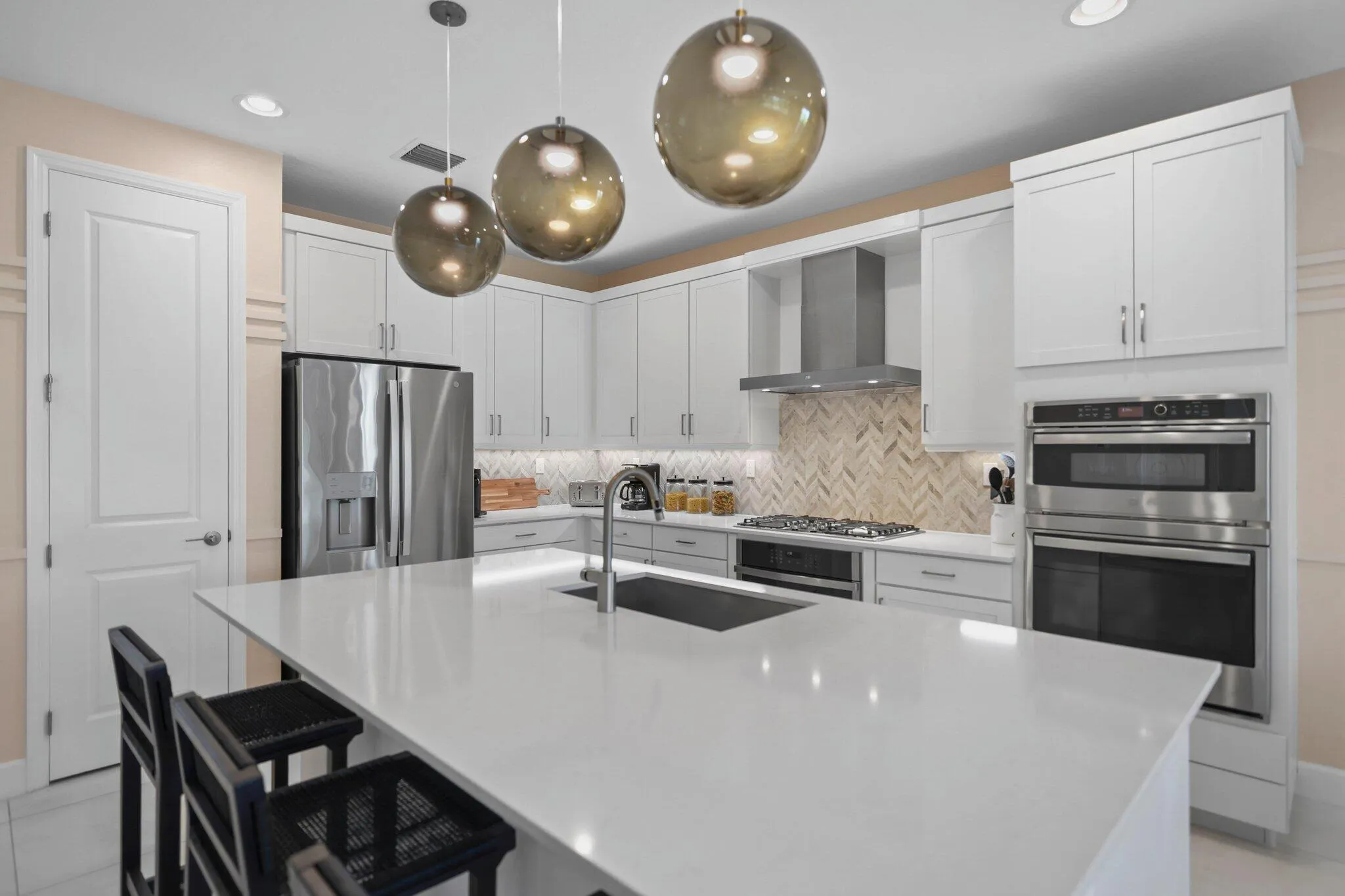 19545 Broad Shore Walk - 10.jpg-SMALL