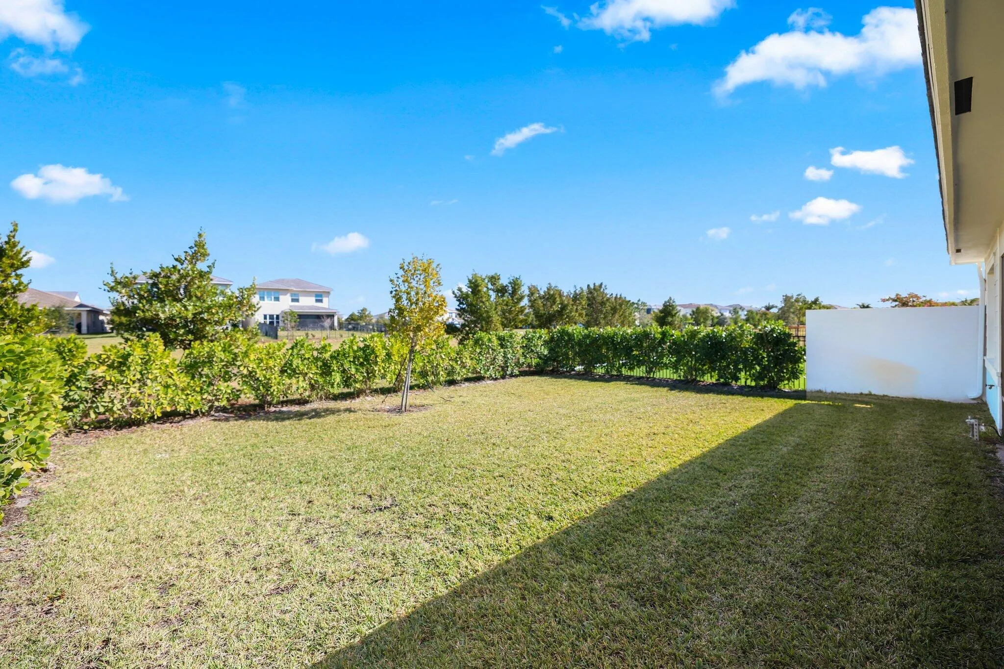 19545 Broad Shore Walk - 55.jpg-SMALL