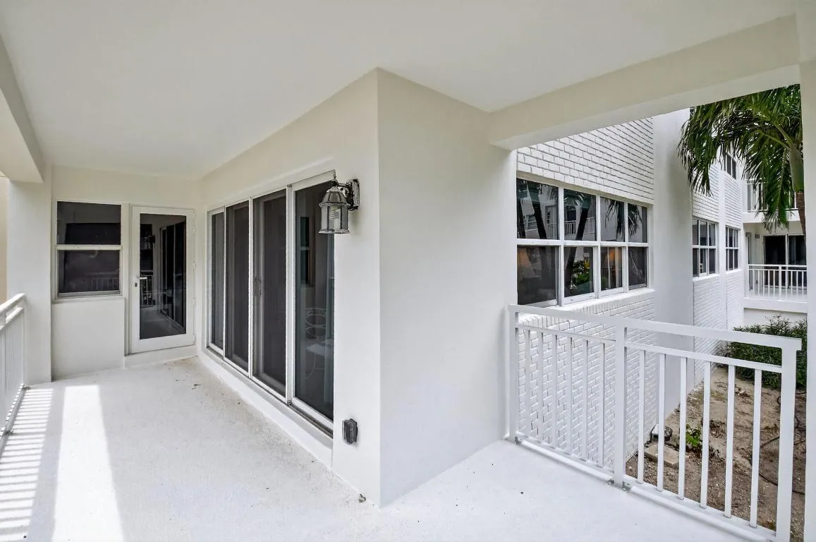 Wrap balcony
