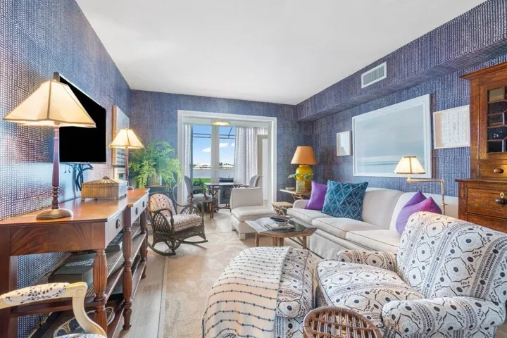 Den/Bedroom