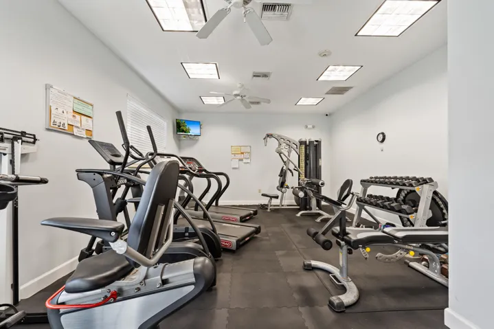 30_sand dollar shores - gym