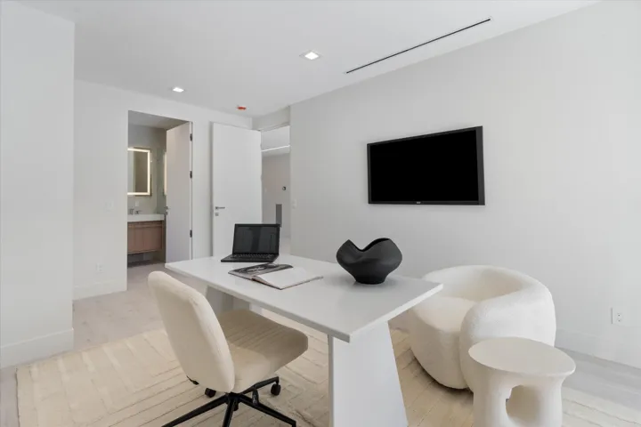 14-508 NE 9th Ave Ft. Lauderdale, FL-106
