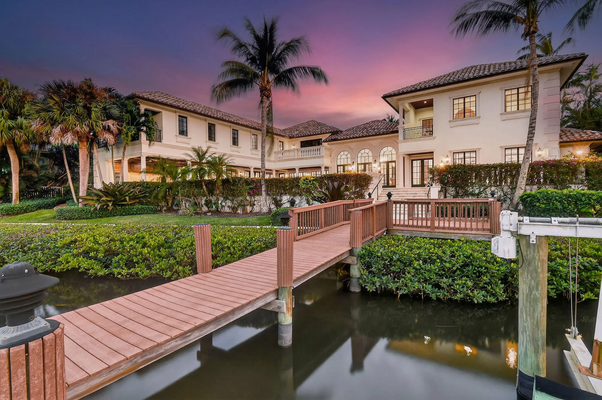 107SchoonerLane-Twilights(41)a