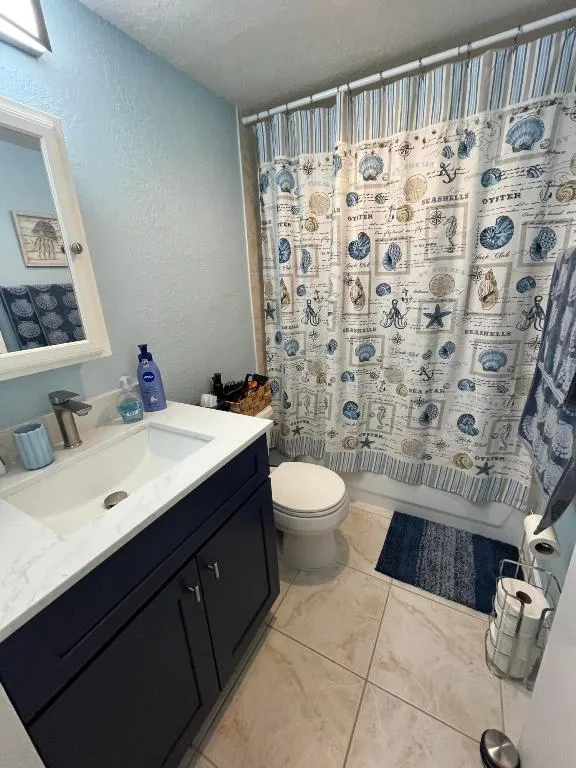 guest/2nd bathroom