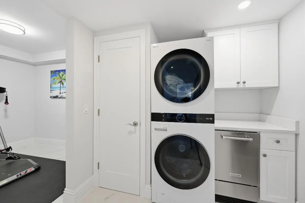 501 S Seas 203 updated laundry