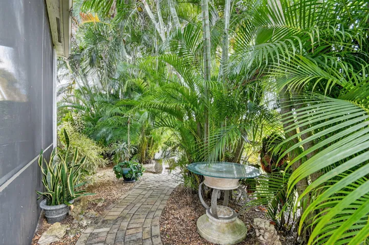 Rear Walk area