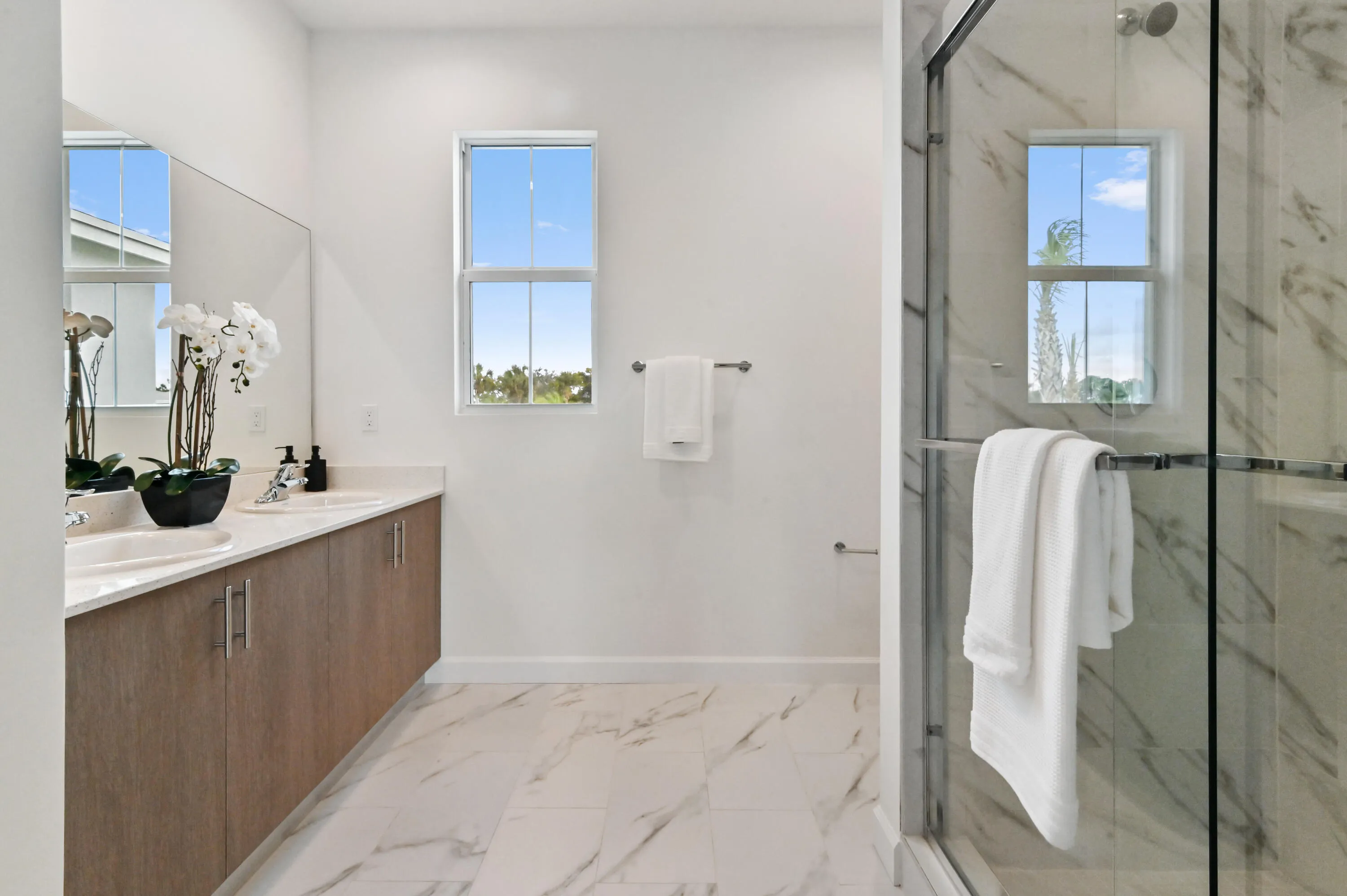 40 Bathroom 01