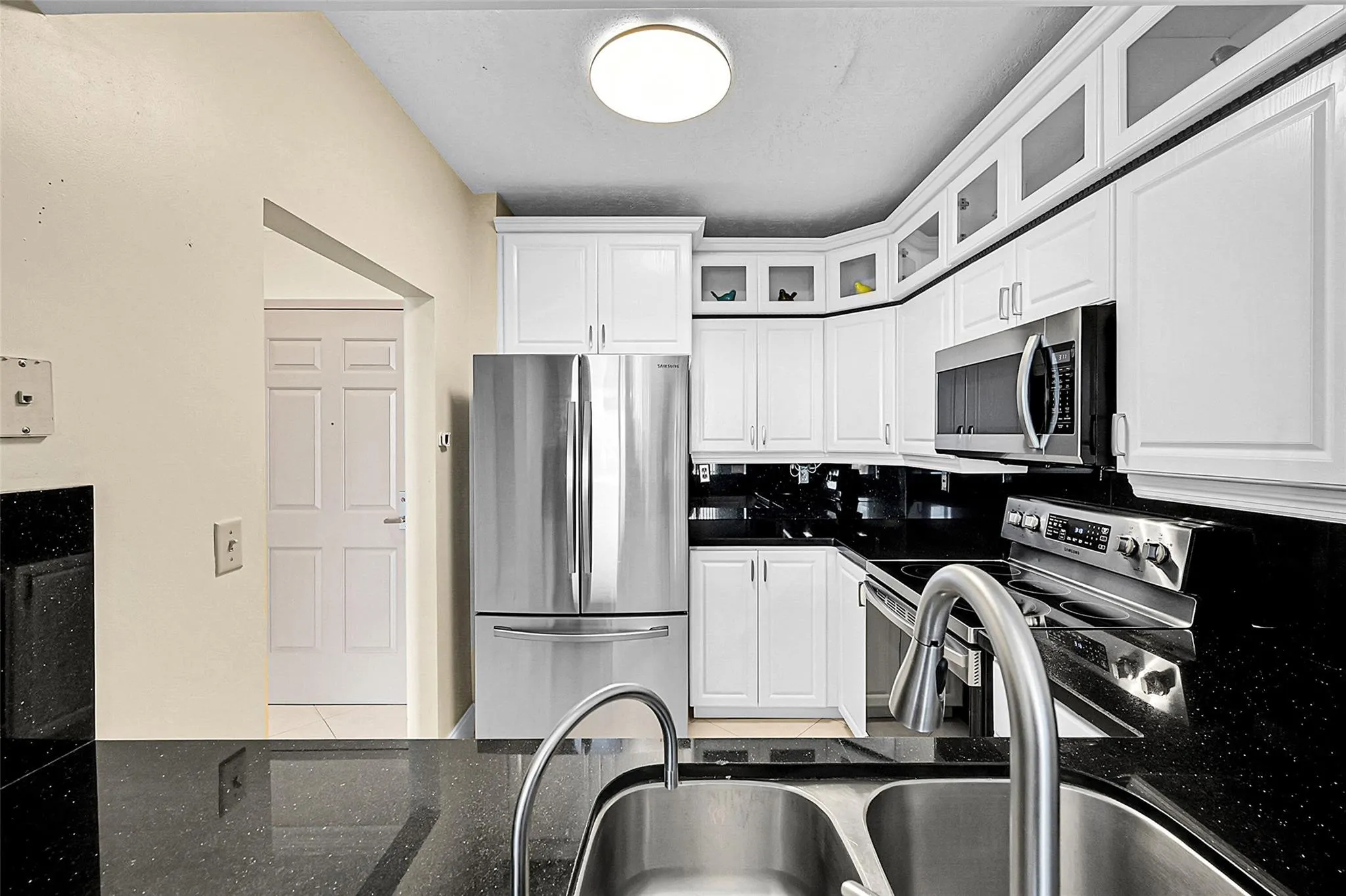 Entire home water purifier. Open kitchen.