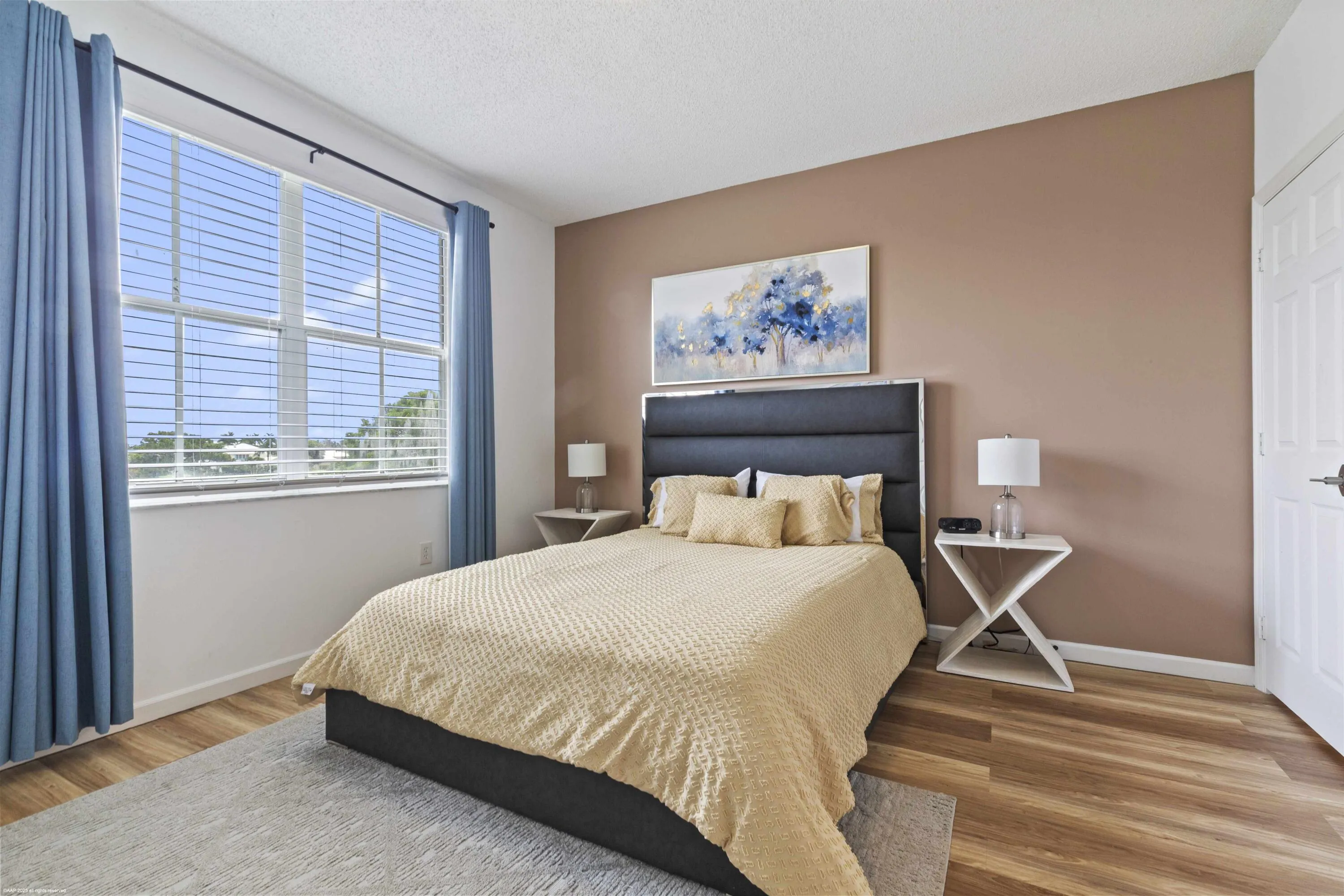 2060 Greenview Shores Blvd 318 017