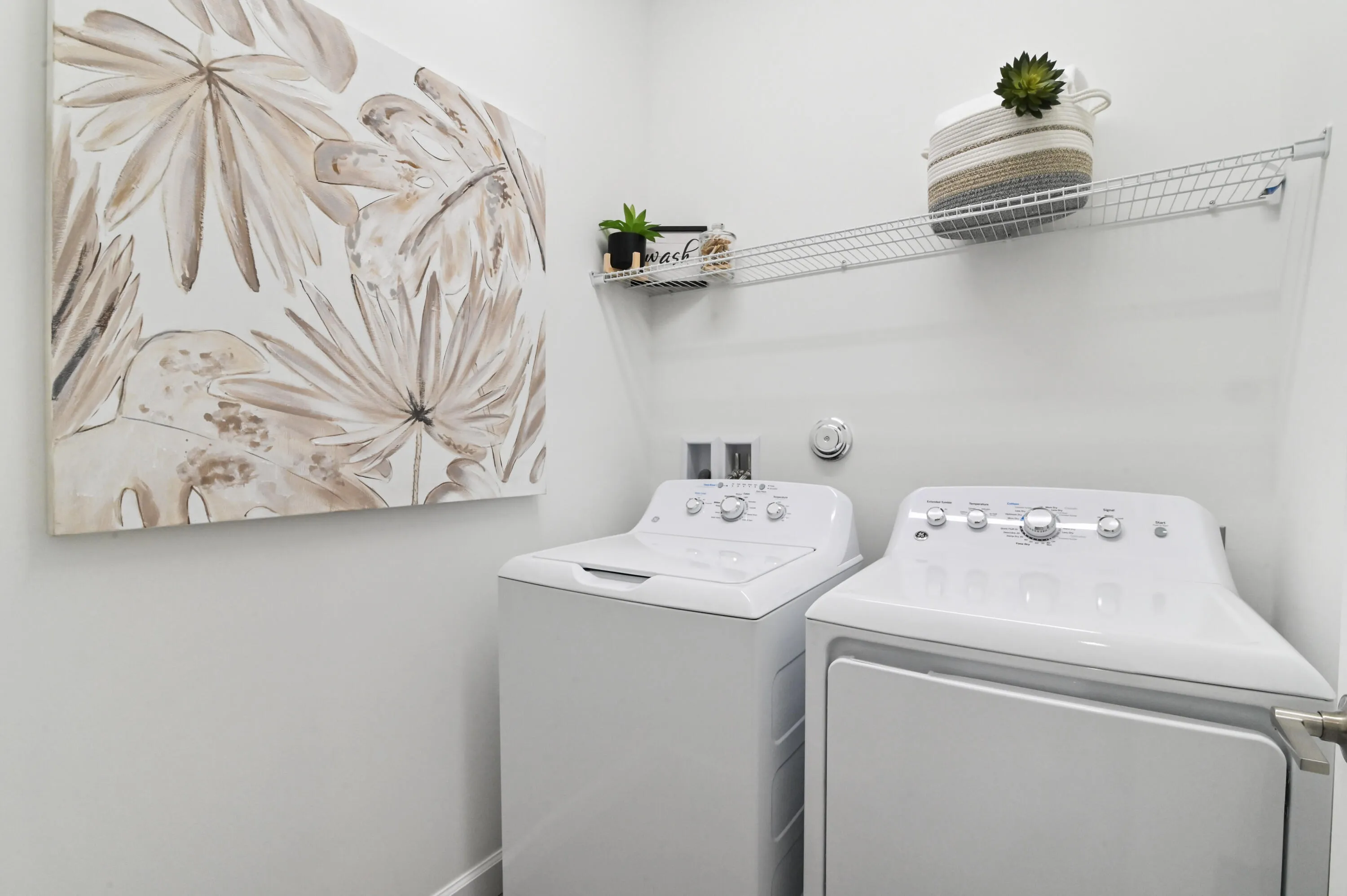 32 Laundry 01