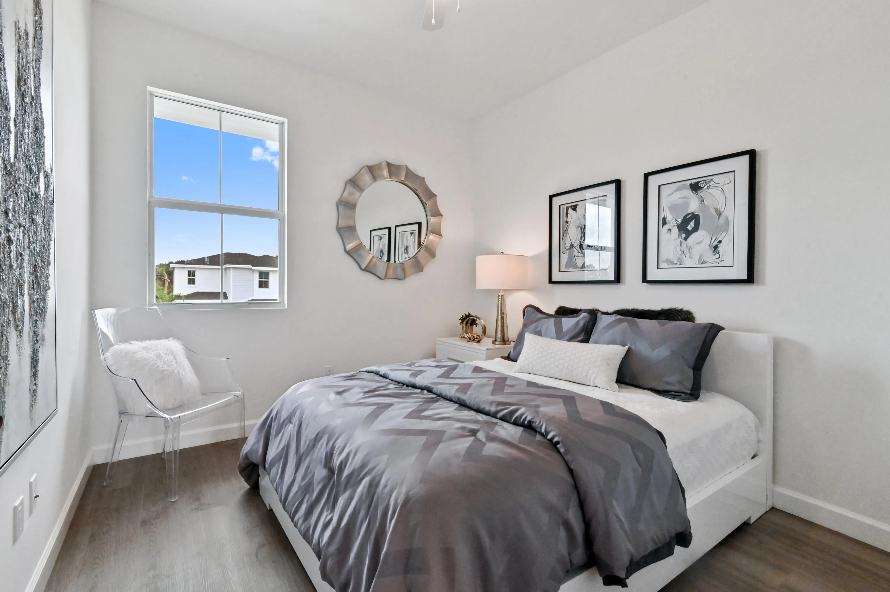 29 Bedroom 01