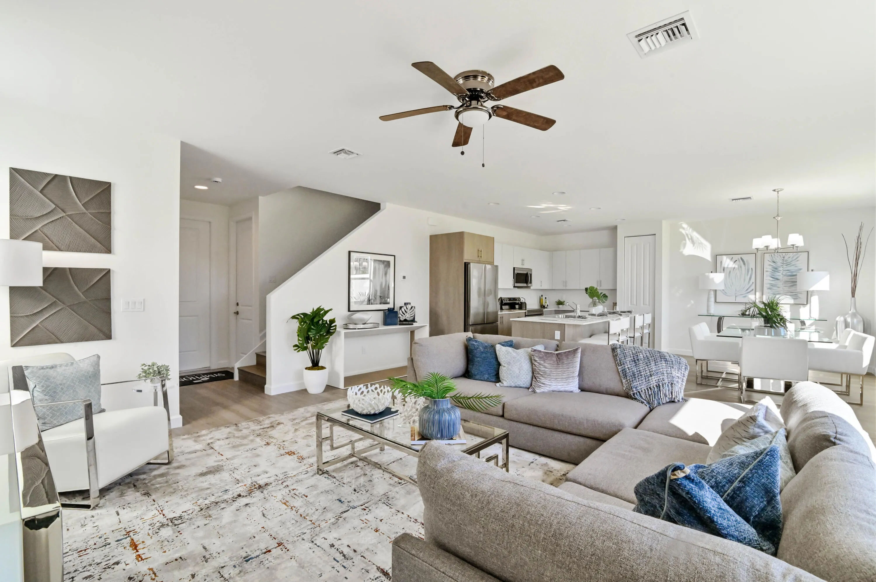 07 Living Room 04