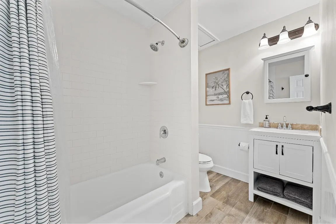 Guest Bathroom