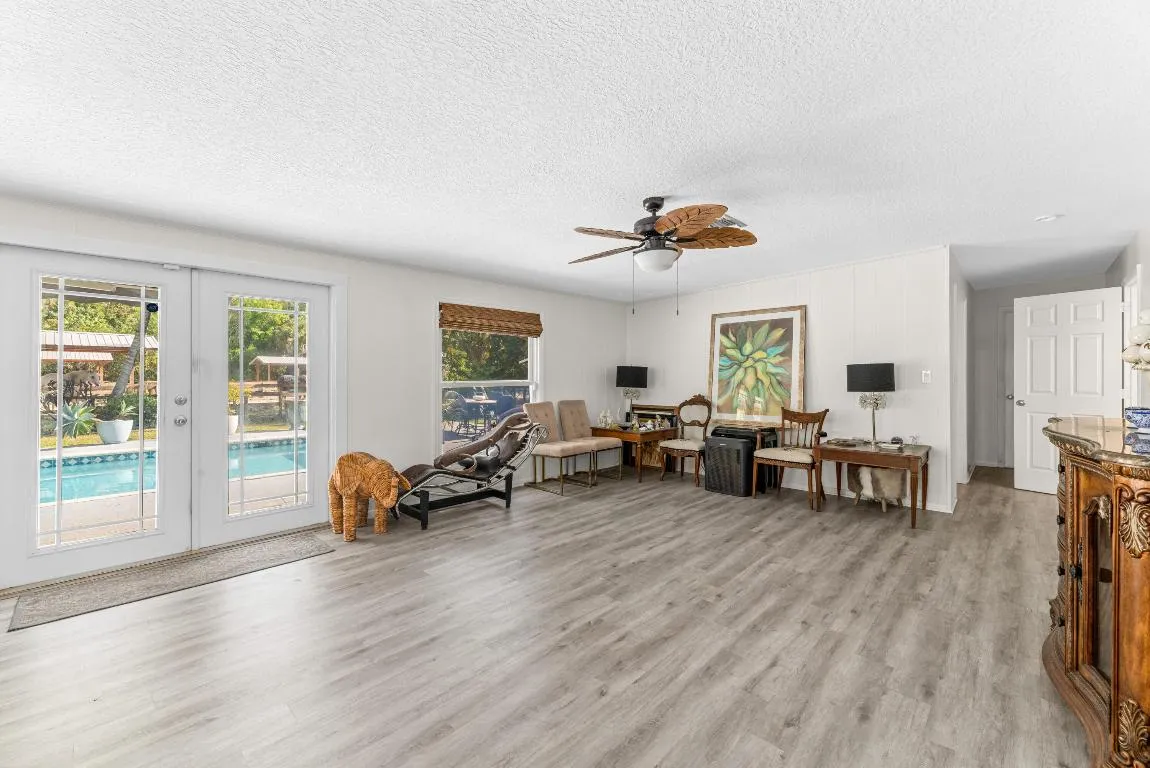 1068 D Rd Loxahatchee Groves-print-070-0