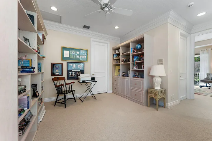 Loft - Office-Sitting Area