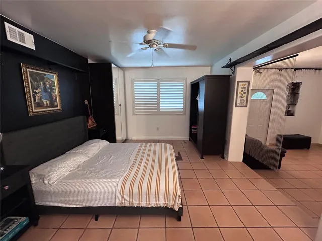 ENSUITE BEDROOM 1