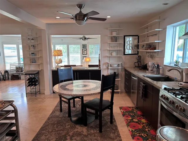 BREAKFAST AREA 1