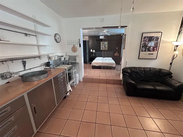 ENSUITE KITCHEN 2
