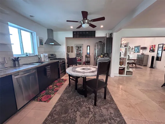 KITCHEN 2