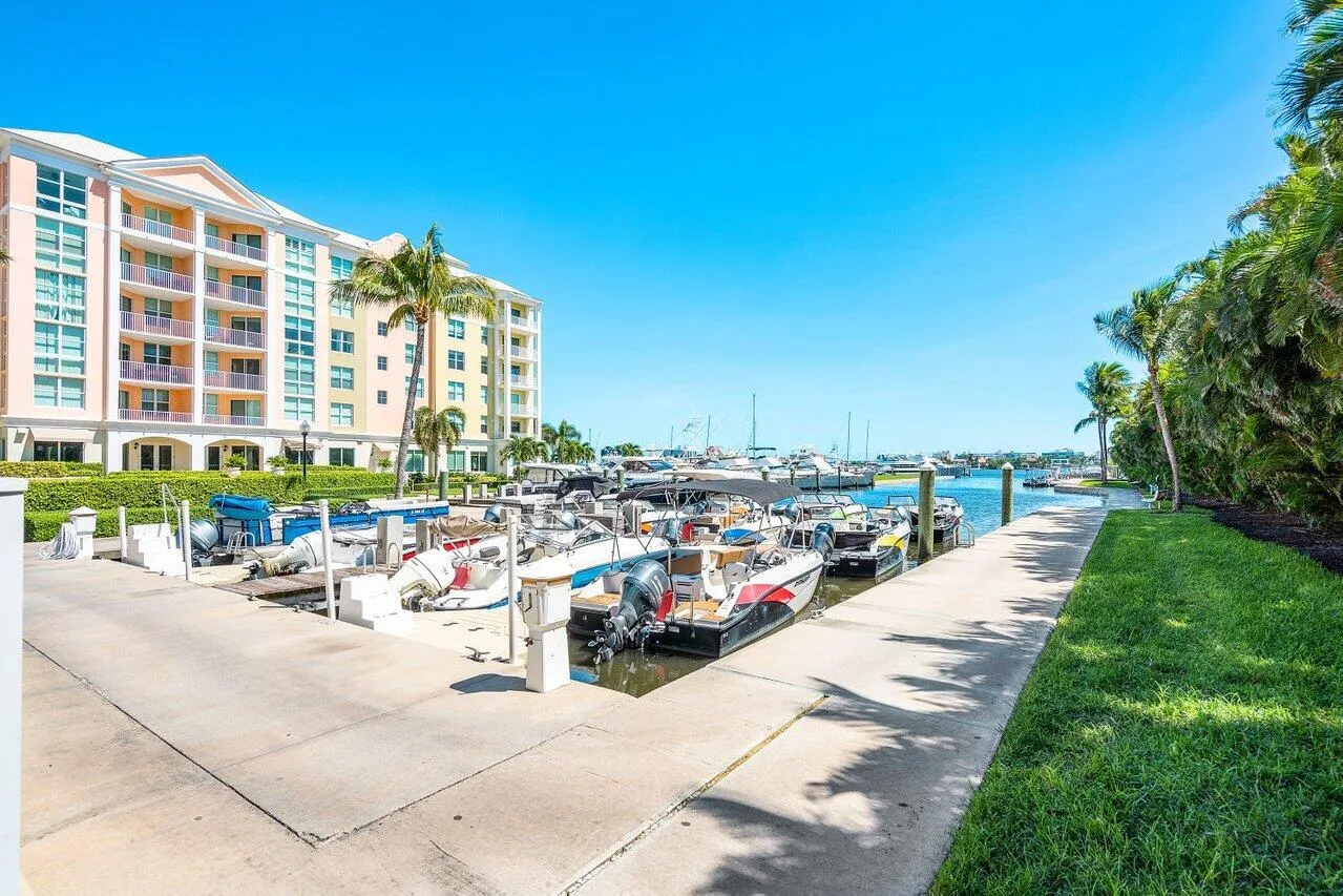 030-806EastWindwardWay-Lantana-FL-33462-